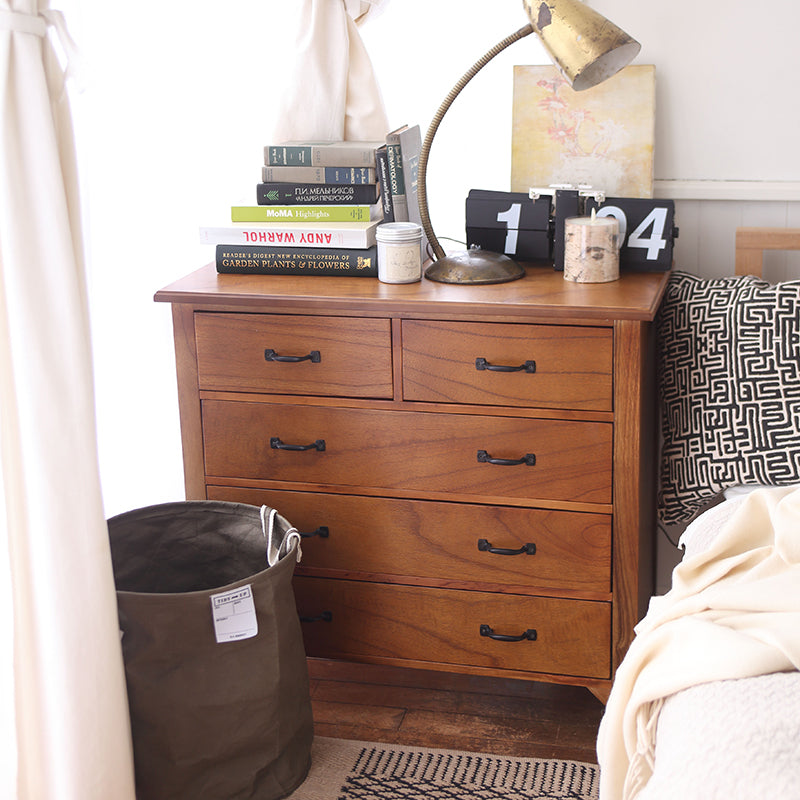 ミンディ材の風合いを楽しむ 4段チェスト