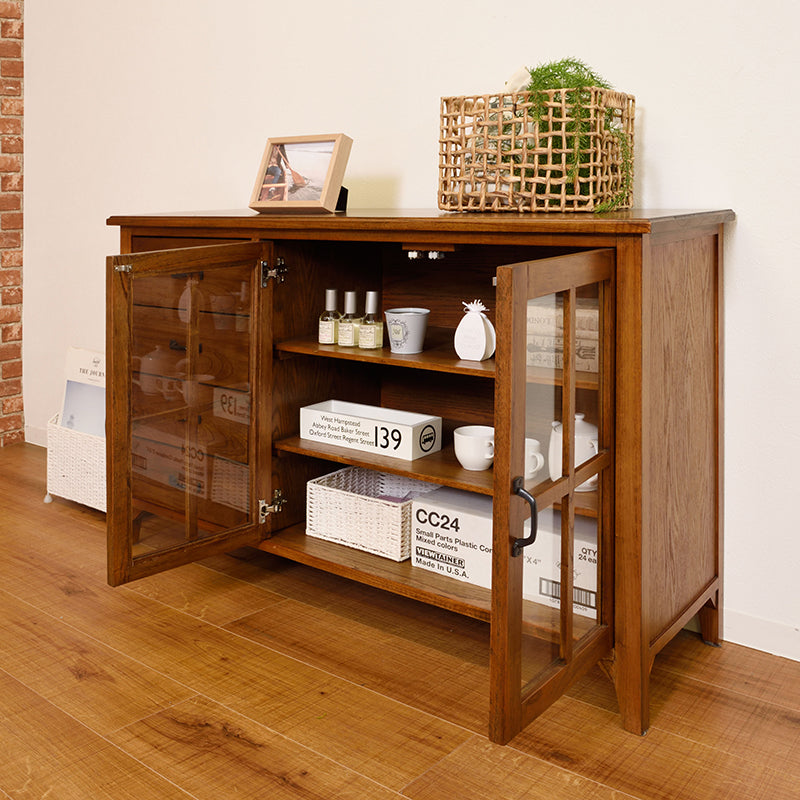 ミンディ材の風合いを楽しむ キャビネット