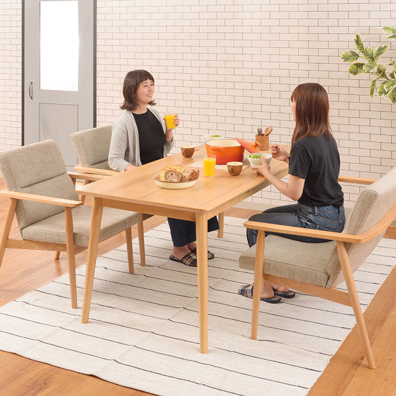 ダイニングテーブル 4人用 北欧やナチュラル、モダンなど幅広いテイストにマッチ