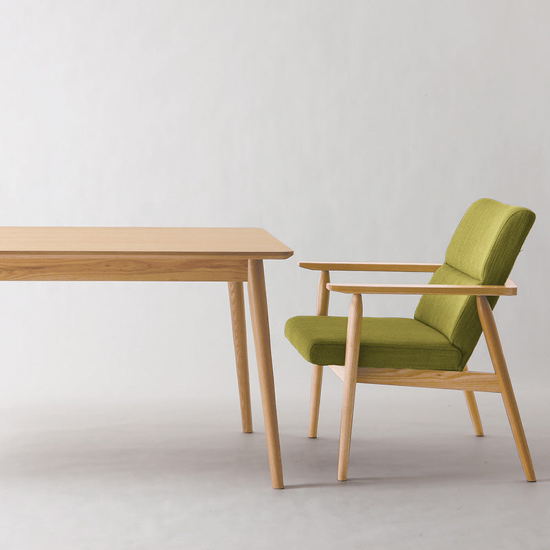 ダイニングテーブル 4人用 北欧やナチュラル、モダンなど幅広いテイストにマッチ