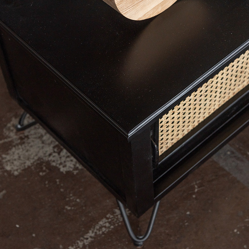 天然ラタンを使用したブラックカラーのTVボード 幅150cm