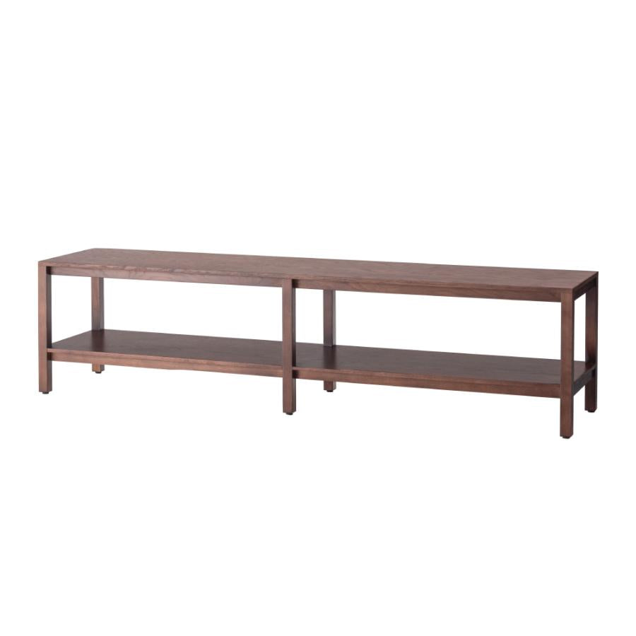 シンプルでスクエアなデザインのローボード