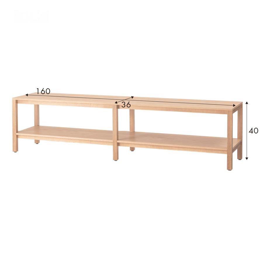 シンプルでスクエアなデザインのローボード