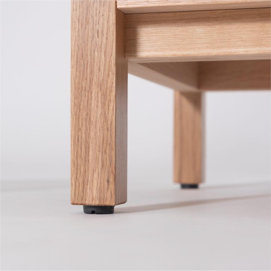 シンプルでスクエアなデザインのオープンシェルフ 幅90cm