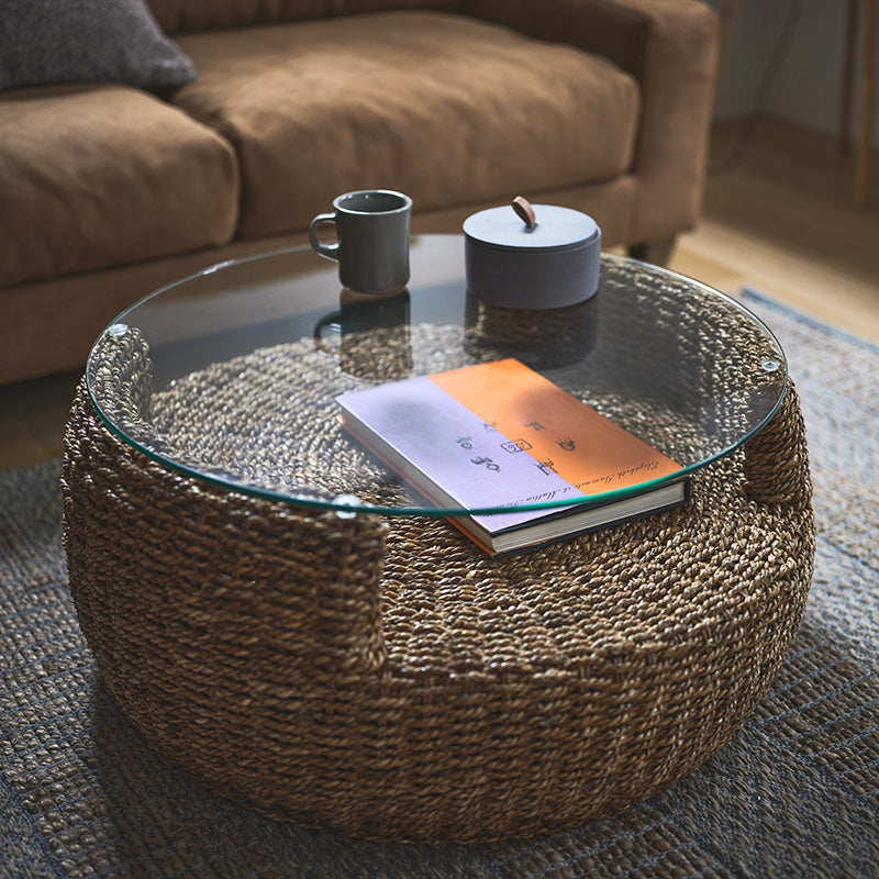 天然素材のアバカを使用したラウンドテーブル