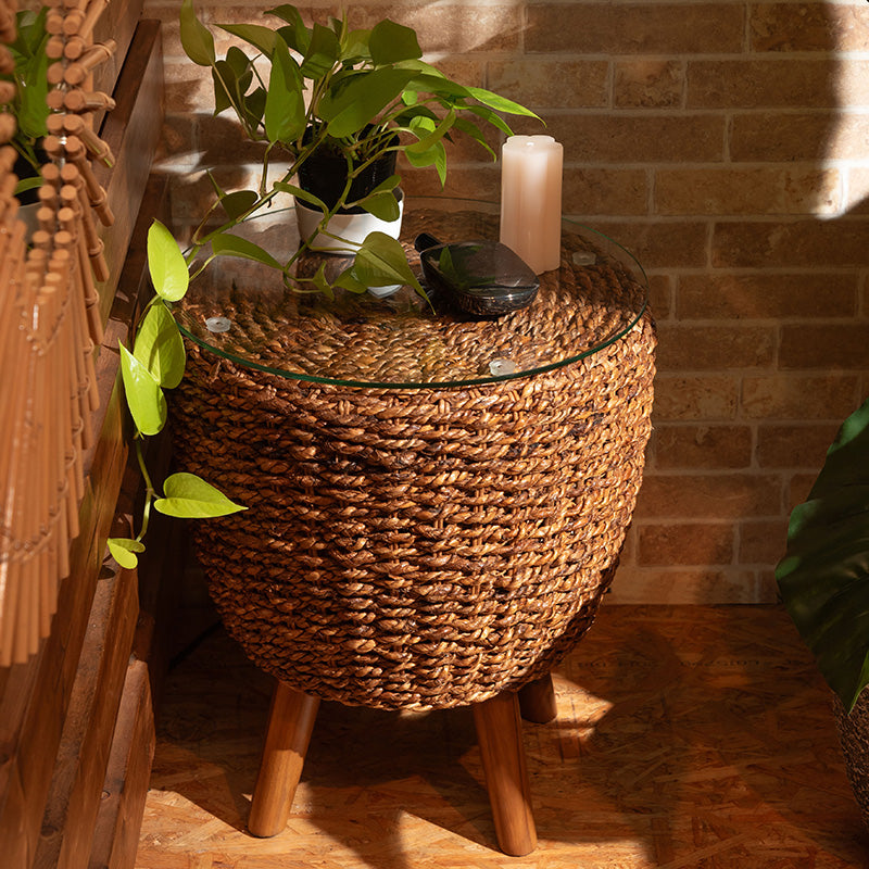 天然素材のアバカを使用したサイドテーブル