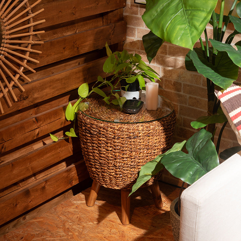 天然素材のアバカを使用したサイドテーブル