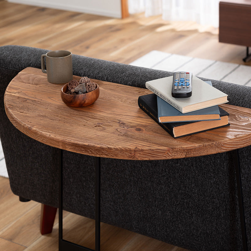 古材を使用した、天然素材の風合いを感じられるコンソール