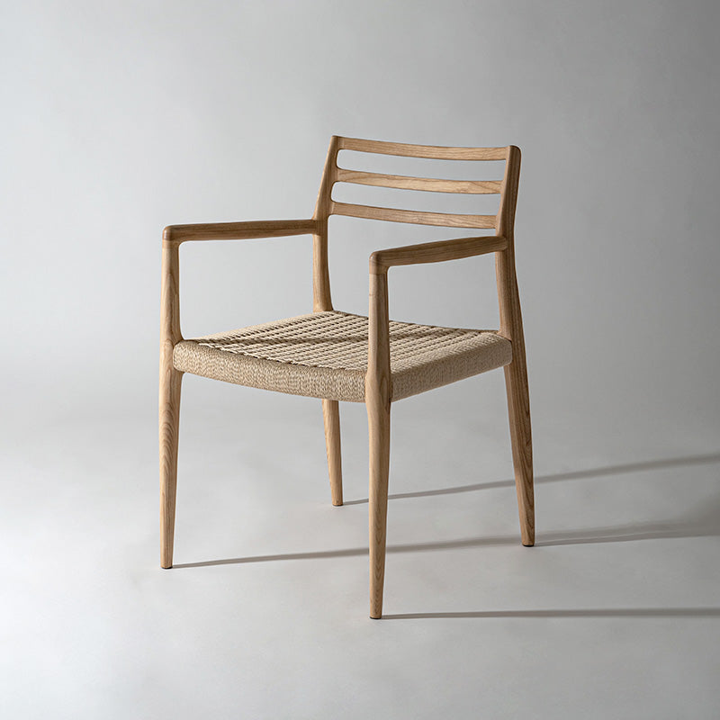 ペーパーコードを使用したアームチェア ダイニングチェア