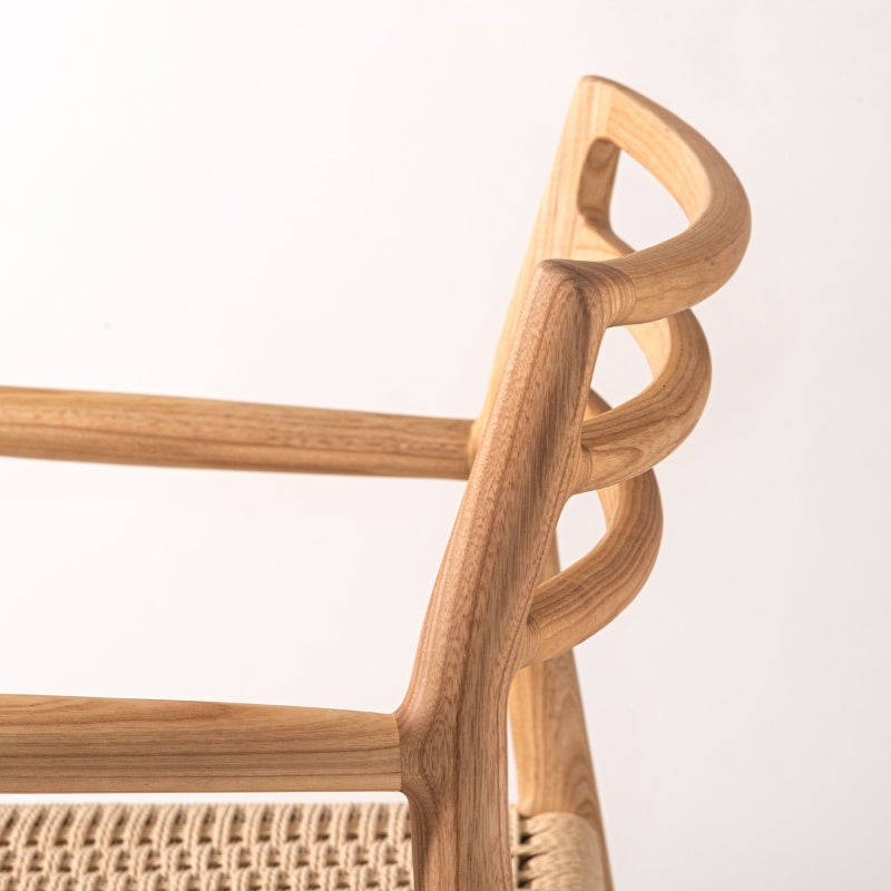 ペーパーコードを使用したアームチェア ダイニングチェア