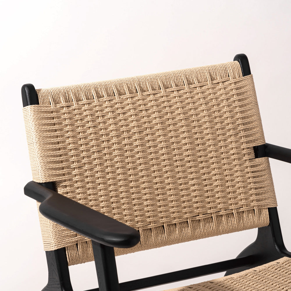 ペーパーコードを使用したラウンジチェア