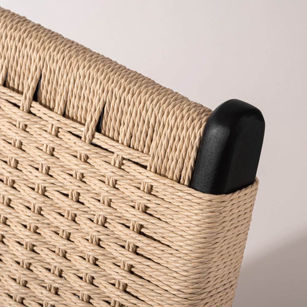 ペーパーコードを使用したラウンジチェア