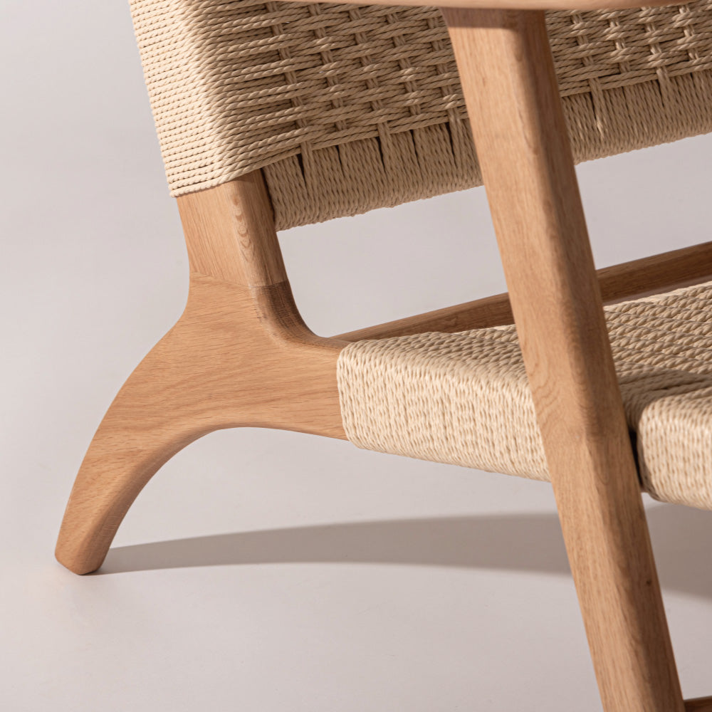 ペーパーコードを使用したラウンジチェア