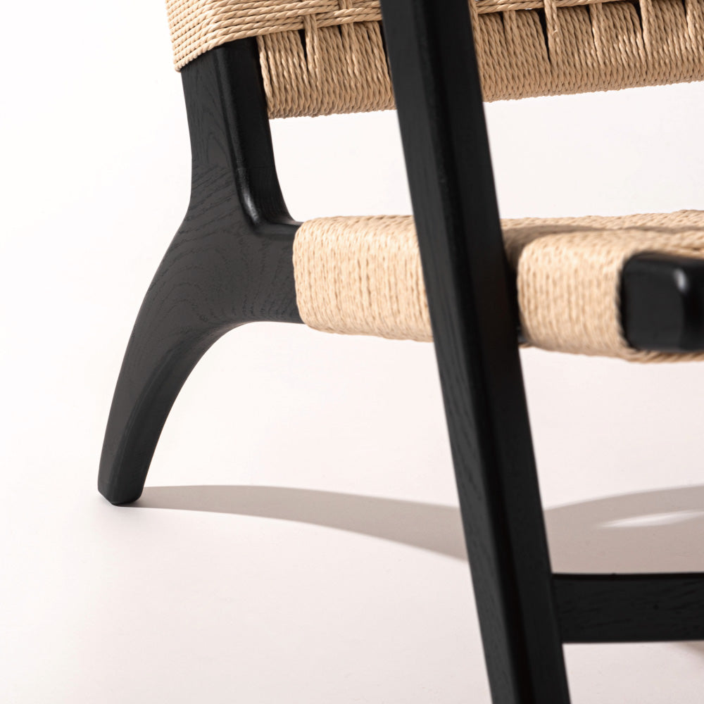 ペーパーコードを使用したラウンジチェア