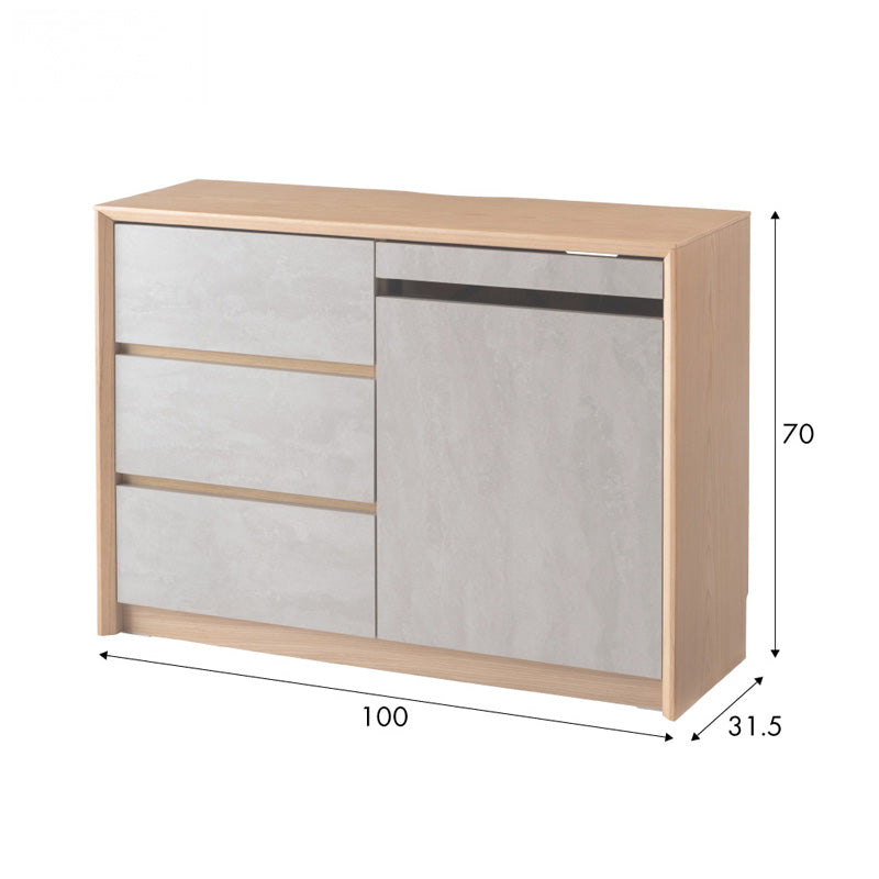 直線的なラインでシンプルなフォルムのサイドボード