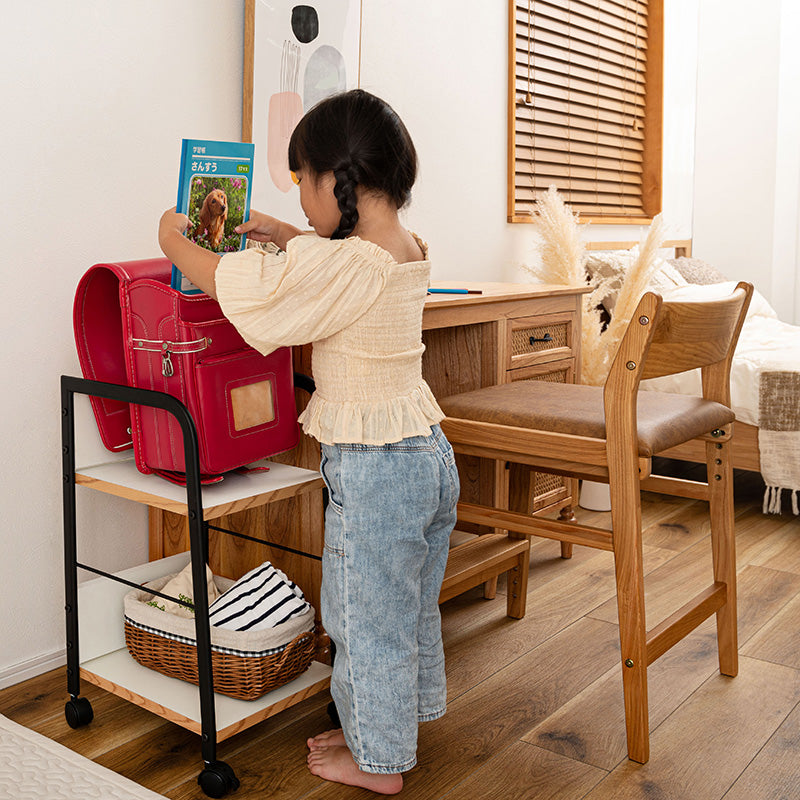 成長に合わせて4段階の高さ調節ができる キッズチェア