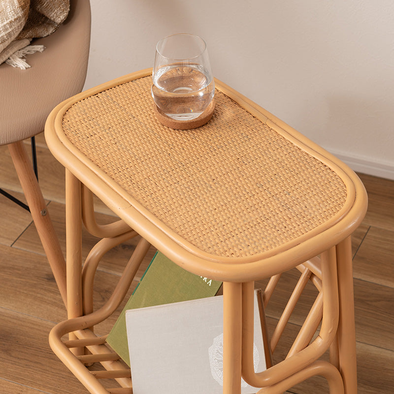 天然ラタンを使用したマガジンラック付きサイドテーブル