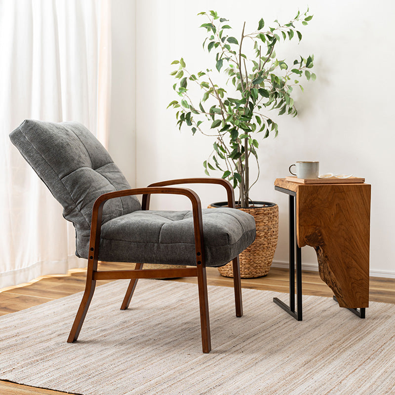 リクライニング機能で自分にぴったりのチェアに調整が可能な高座椅子