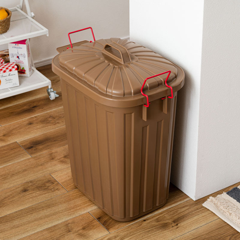 耐衝撃の丈夫でタフなゴミ箱タフカン60L 屋外使用可能