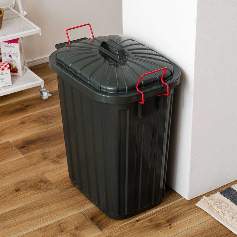 耐衝撃の丈夫でタフなゴミ箱タフカン60L 屋外使用可能