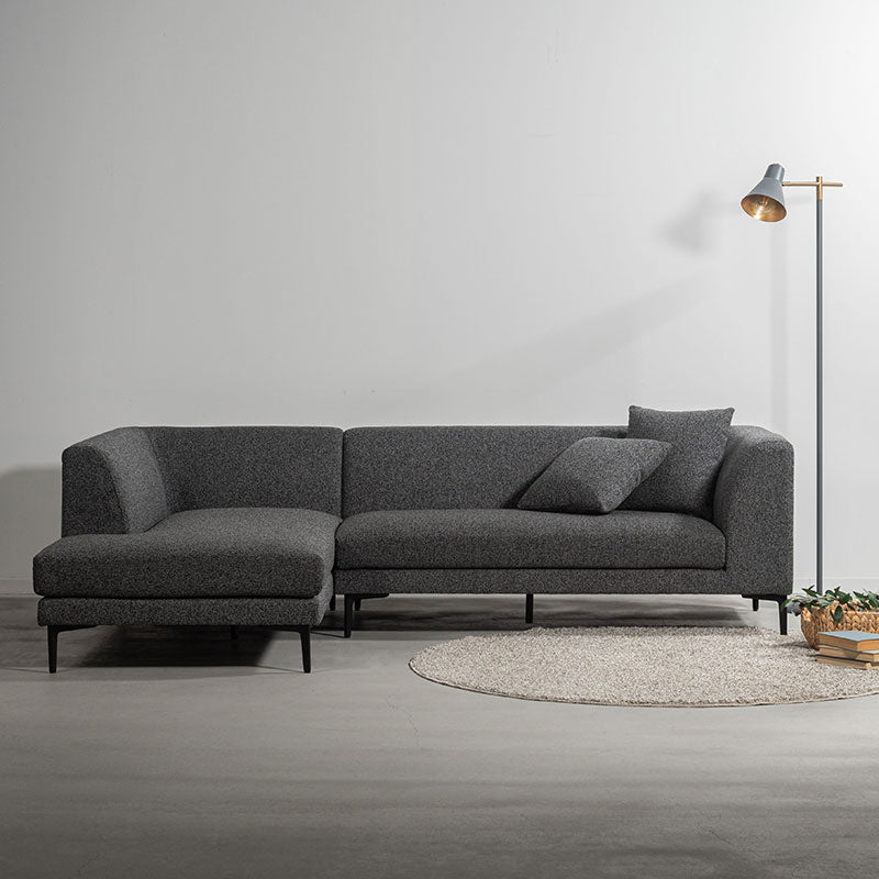【開梱設置配送】上質なファブリックと細身のスチール脚カウチソファ