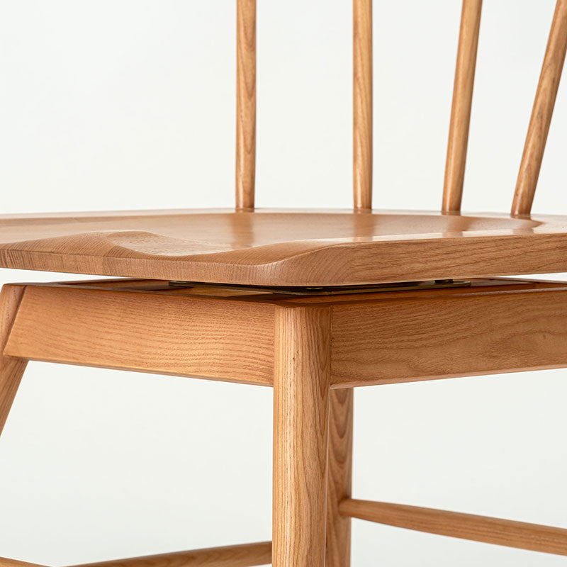 ウィンザーチェア 座面が360度回転するダイニングチェア