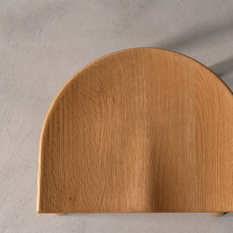 スツール オーク材の温もりとフィット感が魅力。多用途に使える一脚