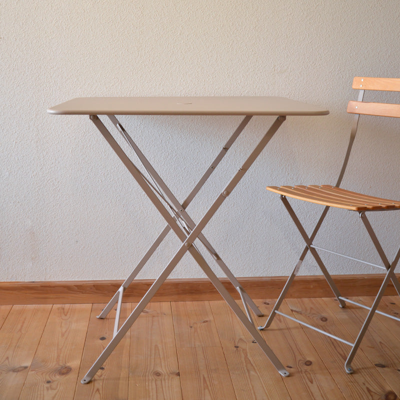 Fermob Bistro Table Large - フェルモブ ビストロ スクエアテーブル 正方形 71×71cm ガーデンテーブル