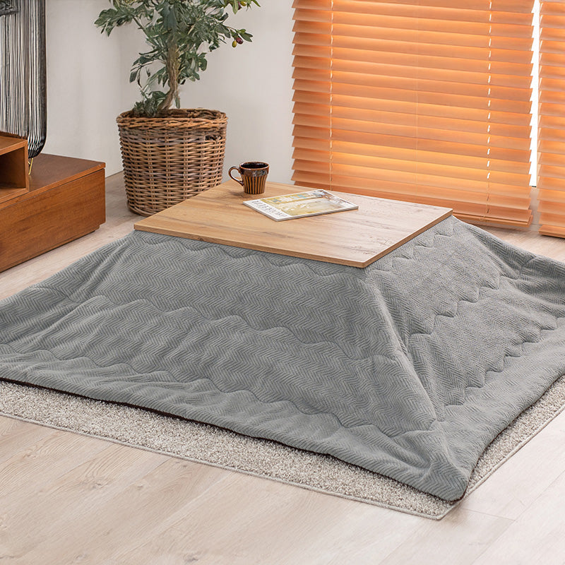 リアルな素材感を再現した天板が特徴的なコンパクトサイズこたつテーブル+なめらかな肌触りのこたつ掛け布団セット