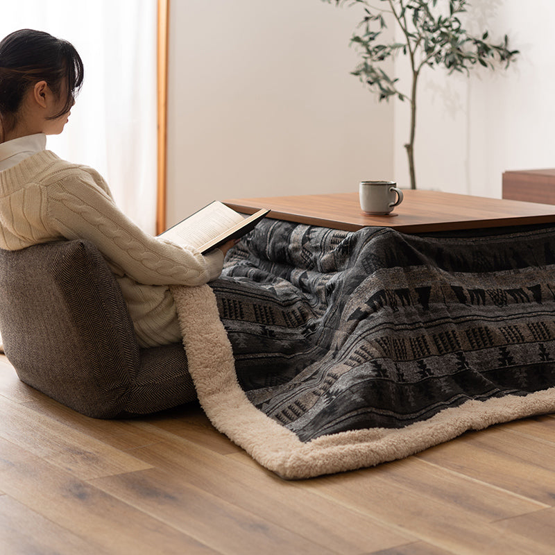 薄掛けこたつ布団 正方形 アクリル混素材でふっくら暖かい お部屋のアクセントになる2色展開
