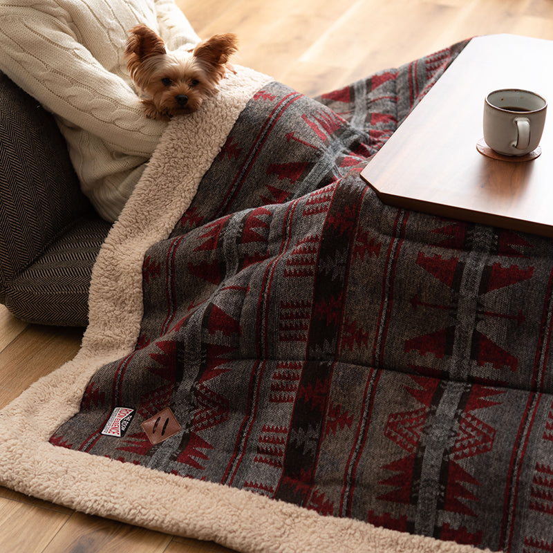 薄掛けこたつ布団 正方形 アクリル混素材でふっくら暖かい お部屋のアクセントになる2色展開