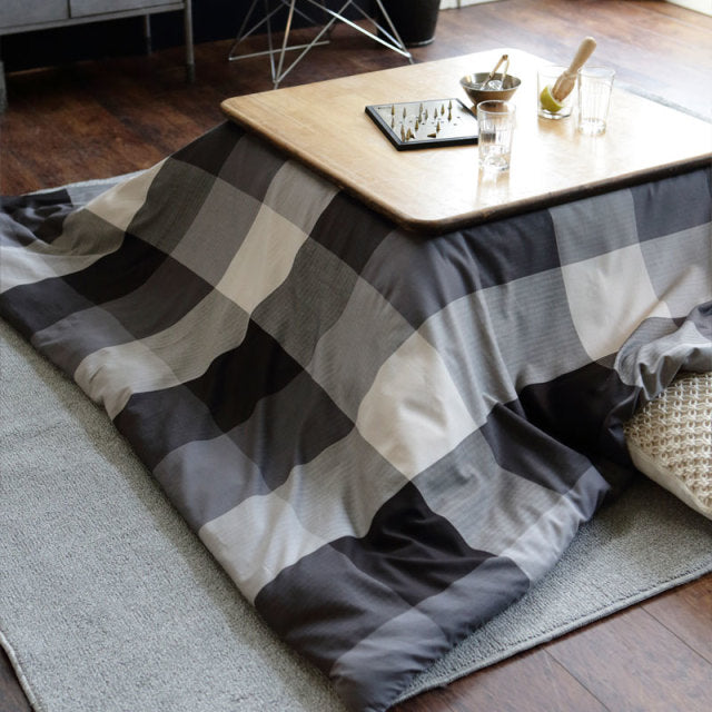 ネイビーが印象的なツイル織りのブロックチェックこたつ布団カバー キースリー【Fab the Home】