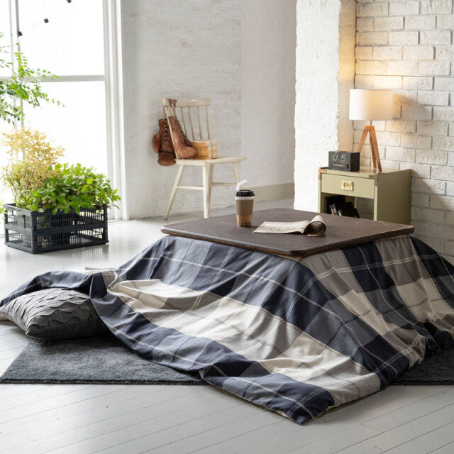 ネイビーが印象的なツイル織りのブロックチェックこたつ布団カバー キースリー【Fab the Home】
