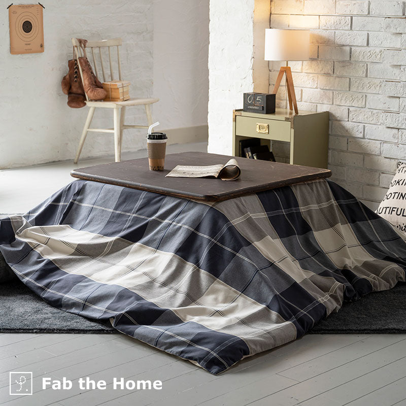 ネイビーが印象的なツイル織りのブロックチェックこたつ布団カバー アクロス【Fab the Home】