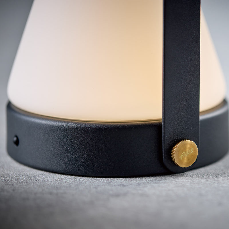 充電タイプのポータブルLED照明 Caravan-LED lantern