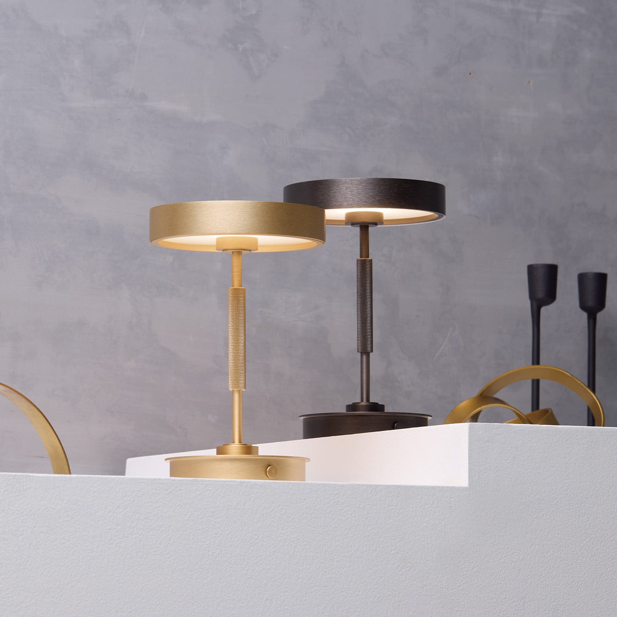 テーブルランプ Rondo LED-table lamp 充電タイプのポータブルLED照明