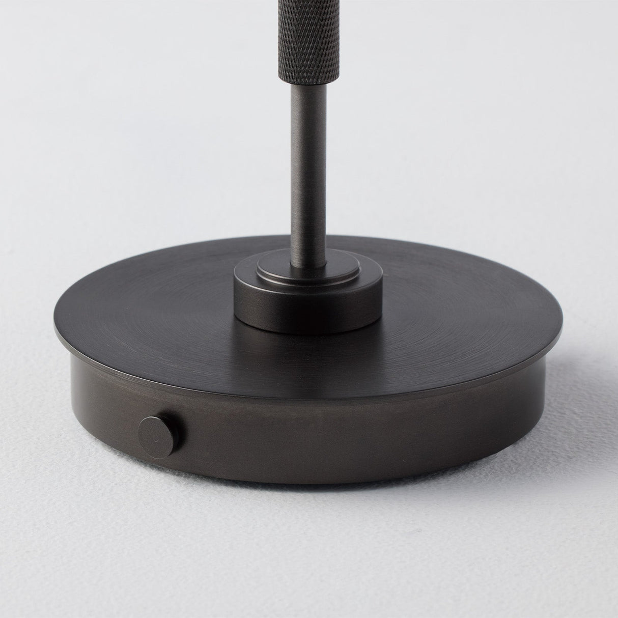 テーブルランプ Rondo LED-table lamp 充電タイプのポータブルLED照明