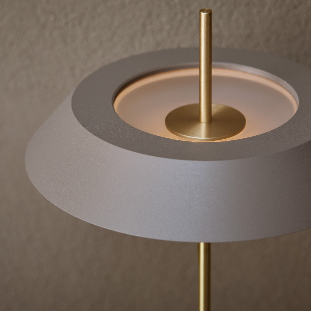 テーブルランプ Innocence LED-table lamp