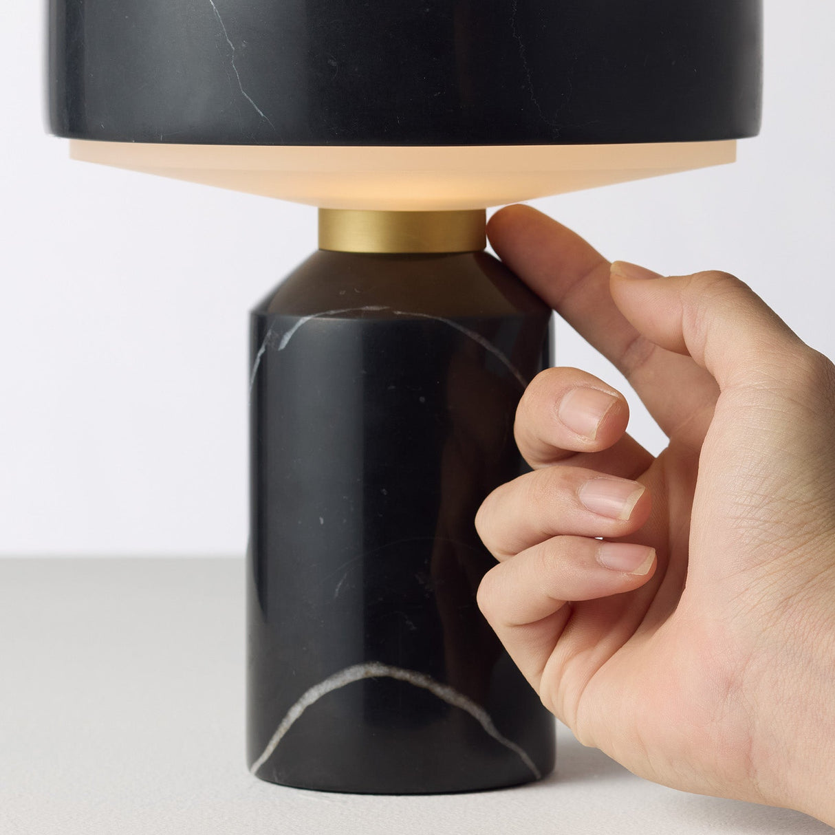 テーブルランプ Marble LED-table lamp(LED)
