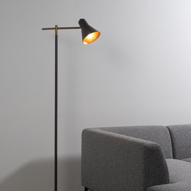 フロアライト 調整自在のシェードで手元も空間も美しく照らす照明