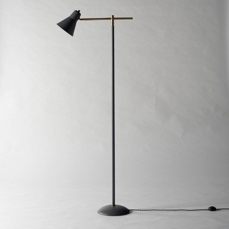 フロアライト 調整自在のシェードで手元も空間も美しく照らす照明