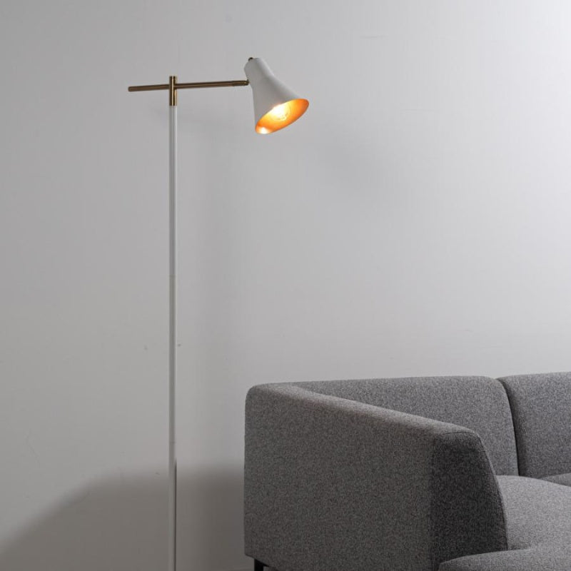 フロアライト 調整自在のシェードで手元も空間も美しく照らす照明