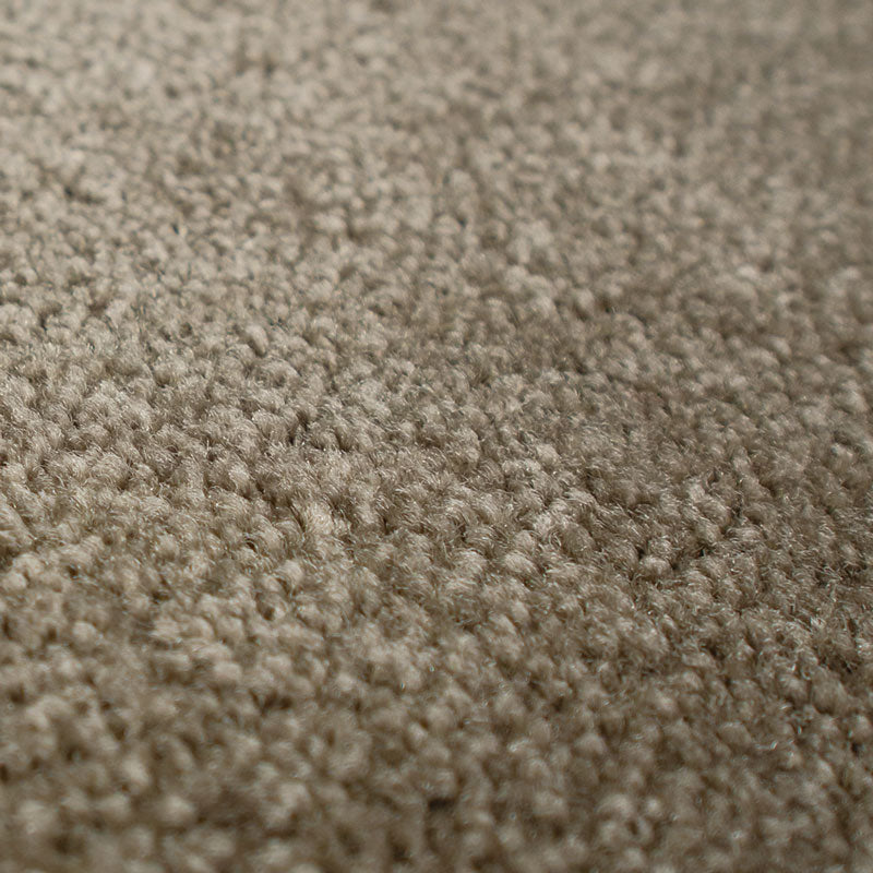 【オーダーカーペット】毛足の長いカットパイルに際立つ華やかな艶感のカーペット