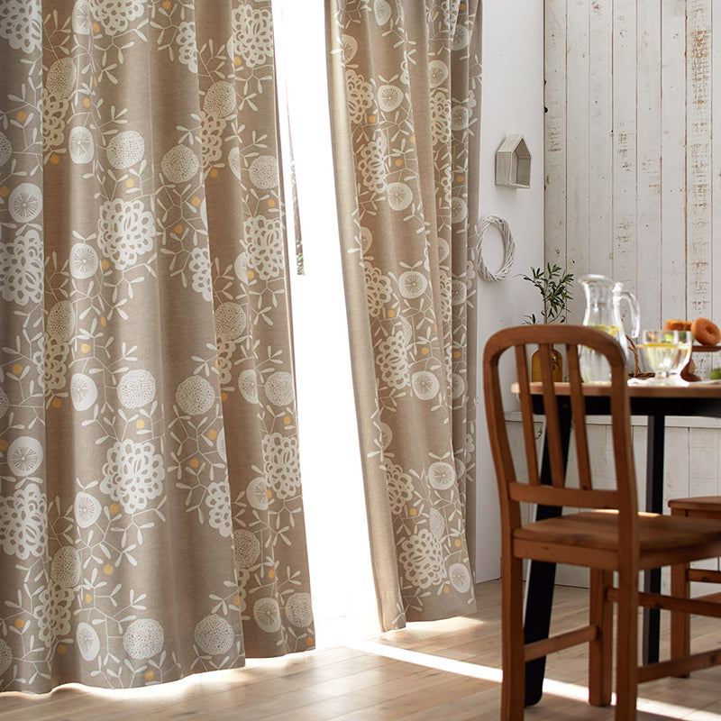 【サイズオーダー】リースを大きくあしらった北欧デザイン遮光2級カーテン 1枚入り