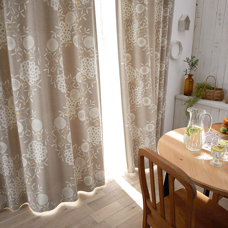 【サイズオーダー】リースを大きくあしらった北欧デザイン遮光2級カーテン 1枚入り