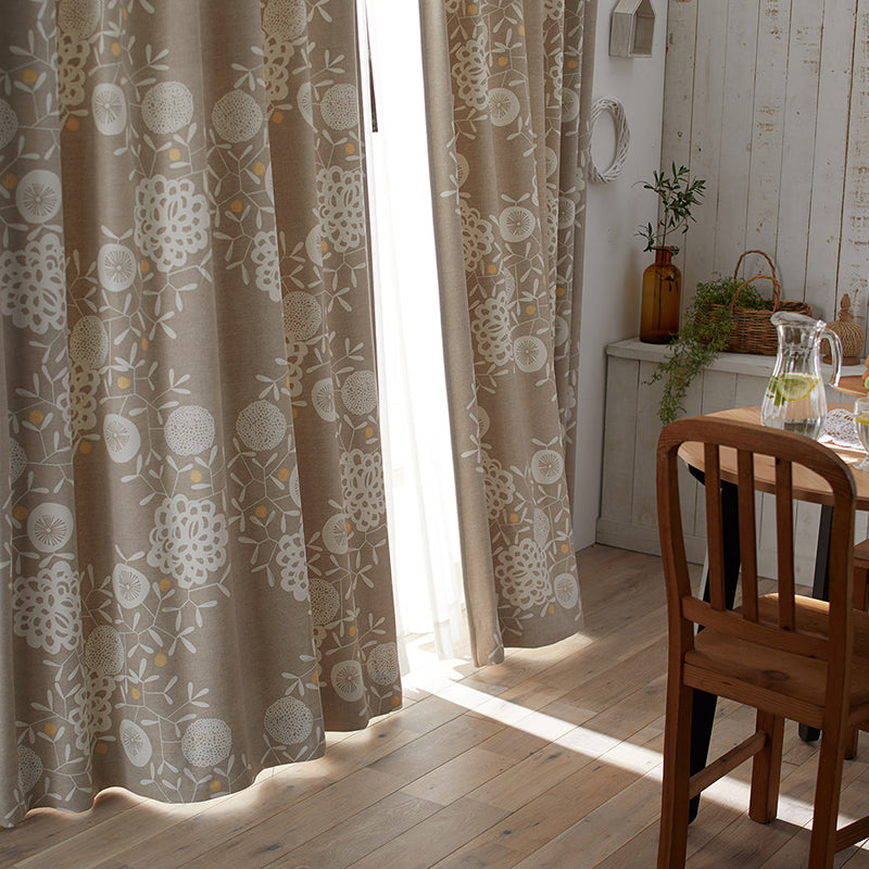 【サイズオーダー】リースを大きくあしらった北欧デザイン遮光2級カーテン 1枚入り