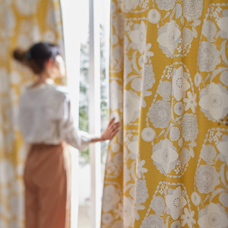 【サイズオーダー】大小の花が集まった北欧デザイン遮光カーテン 1枚入り