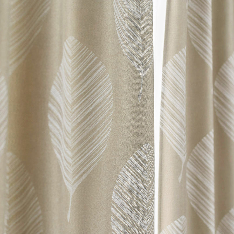 【サイズオーダー】一本一本丁寧に描いた線が集まり大きな葉っぱをデザインした遮光カーテン 1枚入り