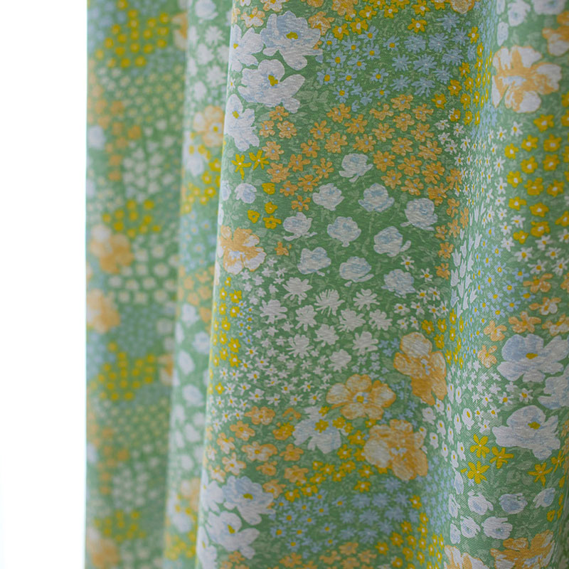 【サイズオーダー】水彩画で描かれたお花畑がお部屋を彩る北欧デザイン遮光2級カーテン 1枚入り