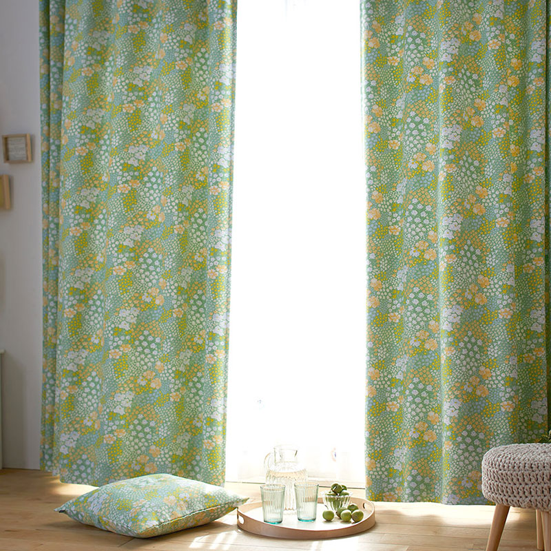 【サイズオーダー】水彩画で描かれたお花畑がお部屋を彩る北欧デザイン遮光2級カーテン 1枚入り